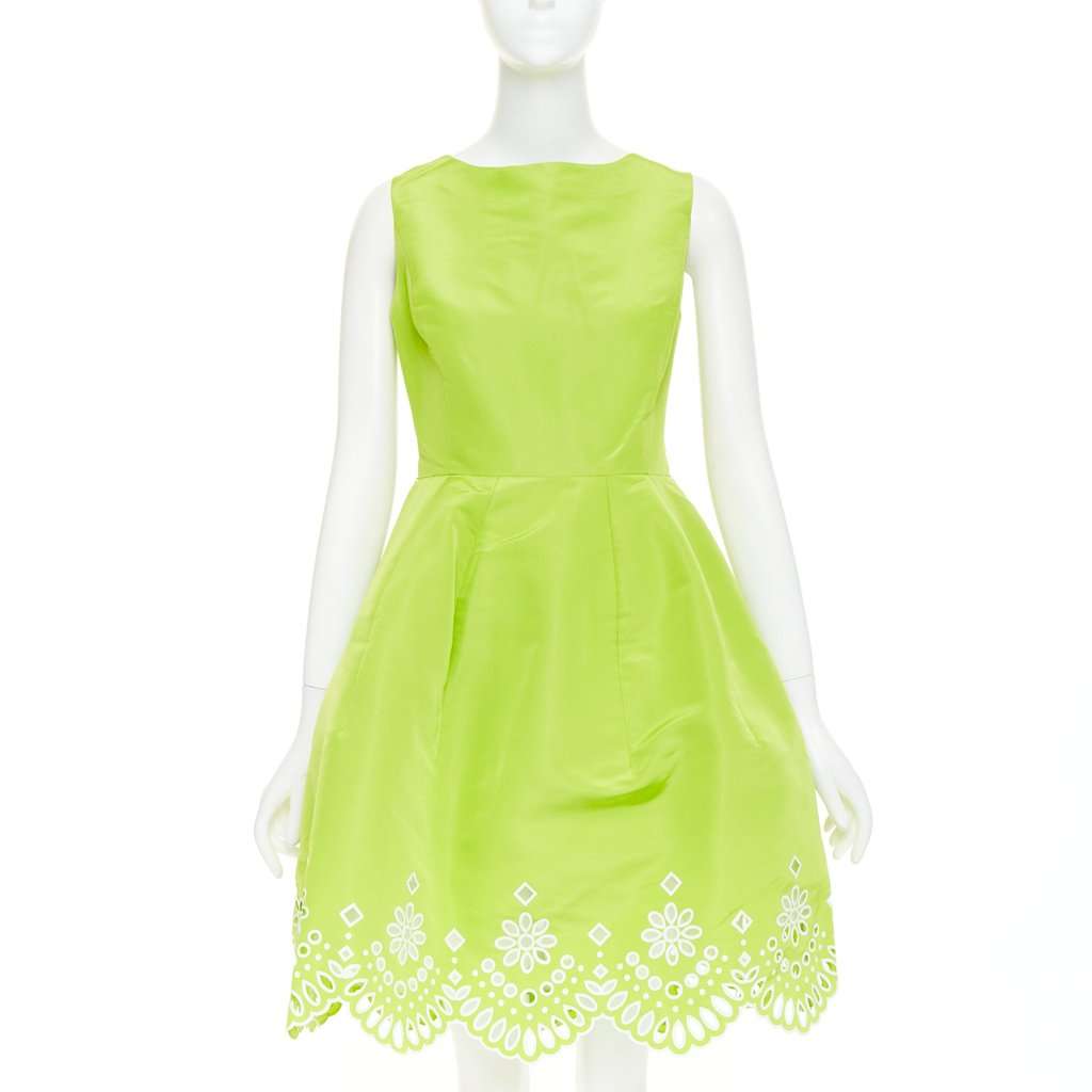 Oscar de la Renta Green Silk Dress Green Silk Very good condition - Front View