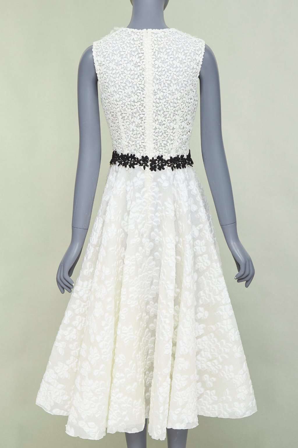 Giambattista Valli Ecru Polyester Dress Beige Polyester Very good condition - Box View