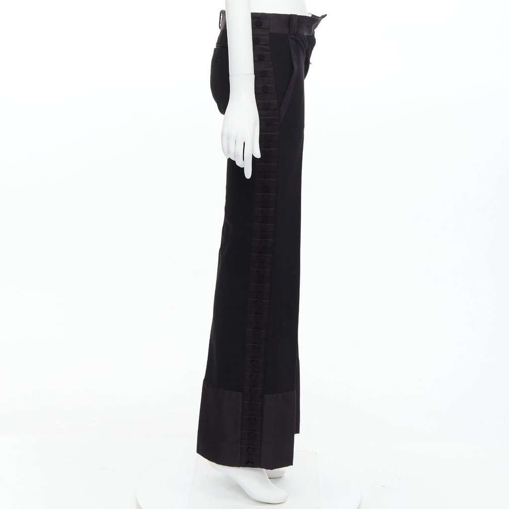 Chloé Pleat Trim Trousers Black Viscose Good condition - Model View