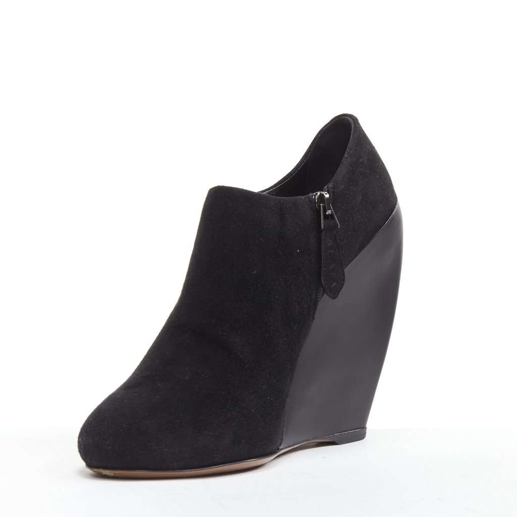 Alaïa Jacquard Gold Heel Boots Black Suede Very good condition - Box View