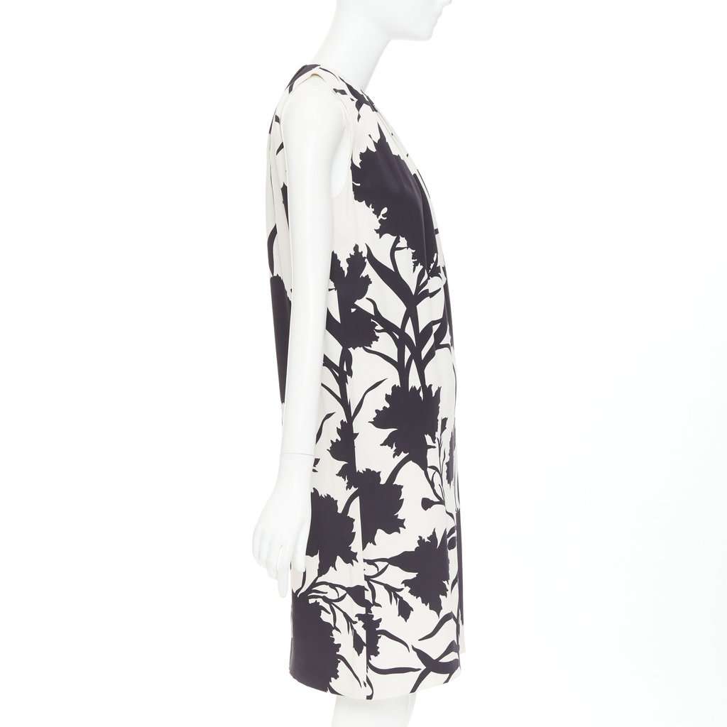 Dior Ecru Silk Dress Beige Silk Very good condition - Model View