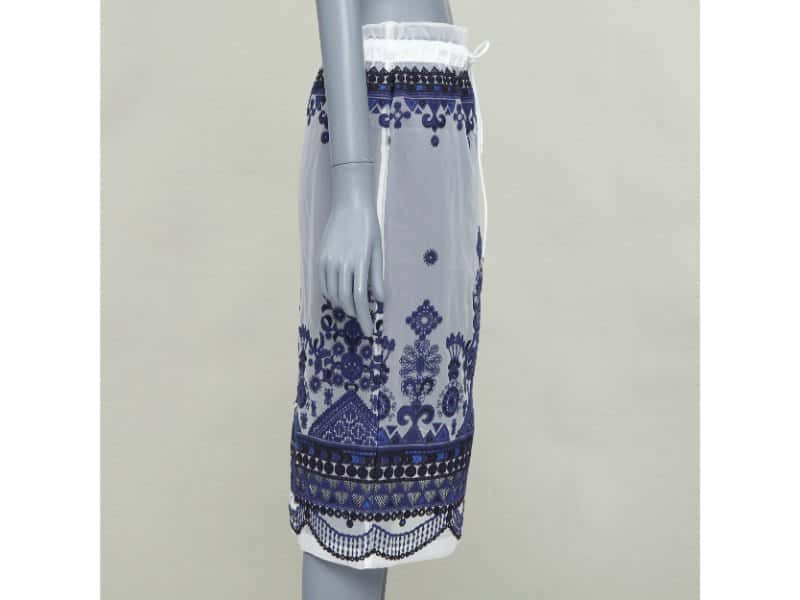 Sacai White Polyester Skirt White Polyester Very good condition - Model View