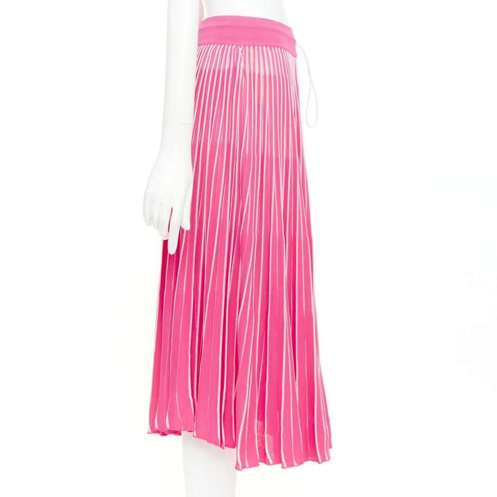 Valentino Garavani Pink Viscose Skirt Pink Viscose Very good condition - Model View
