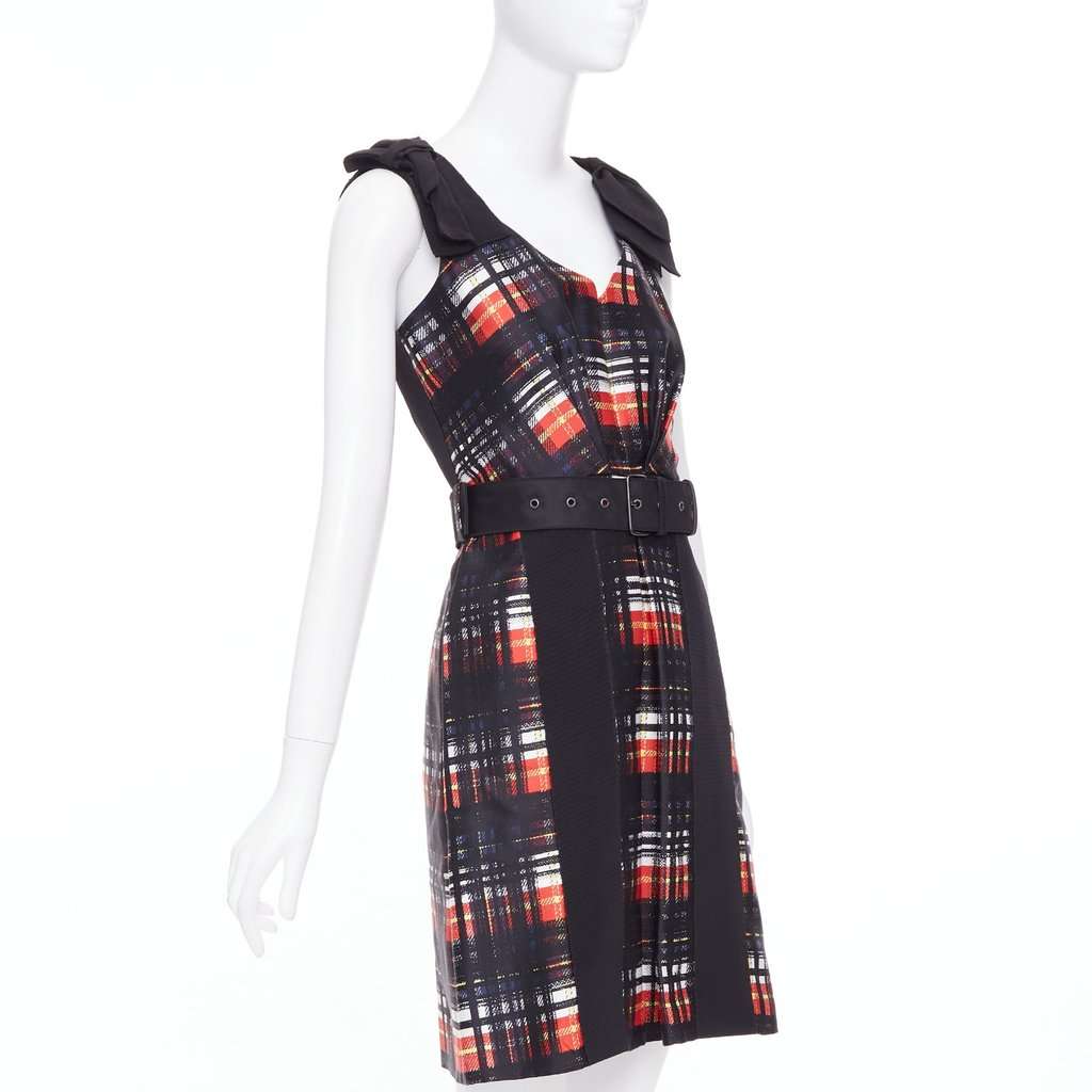 Prada Black Wool Dress Black Wool Very good condition - Inside View