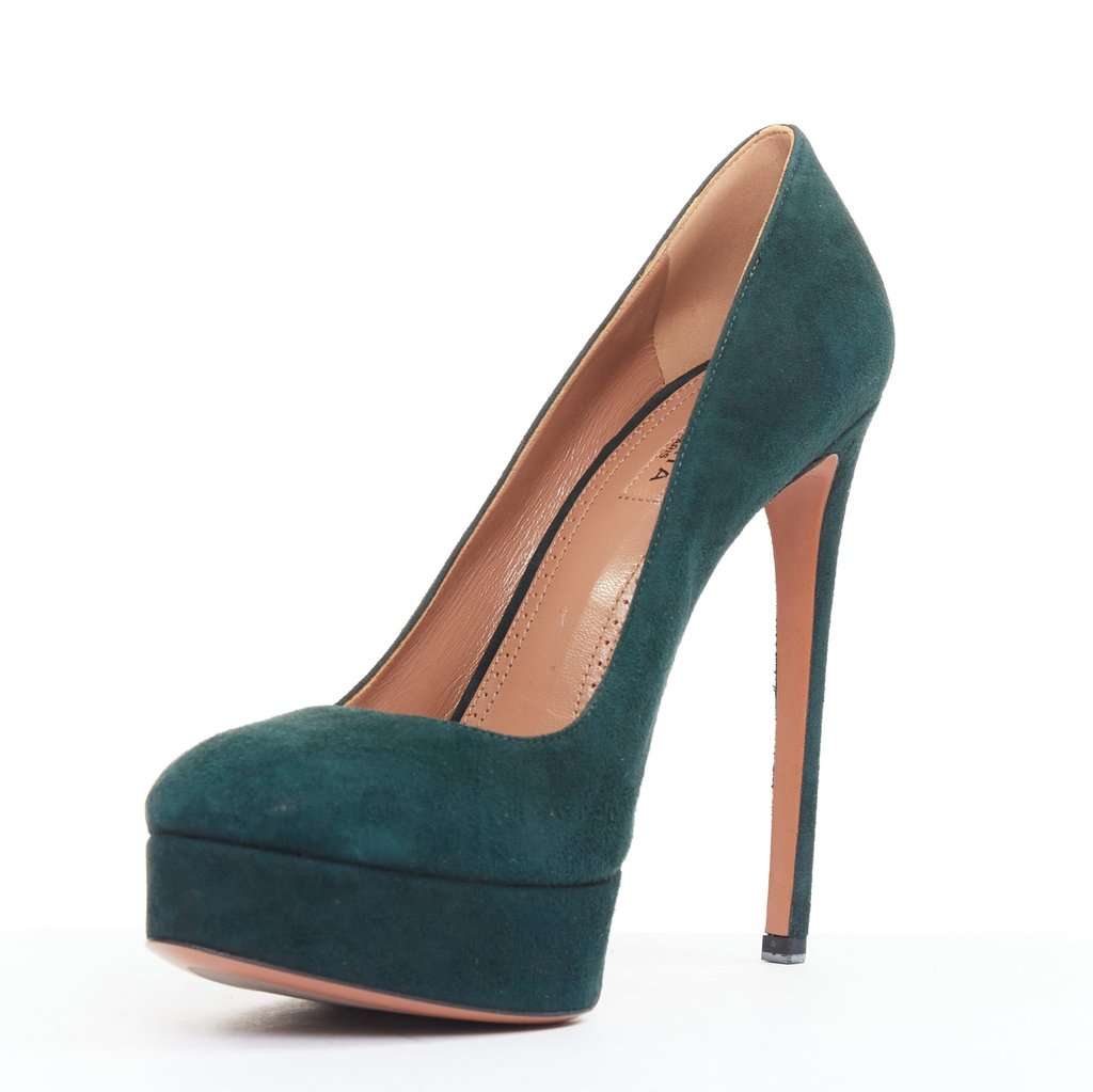 Alaïa Green Suede Heels Green Suede Very good condition - Model View