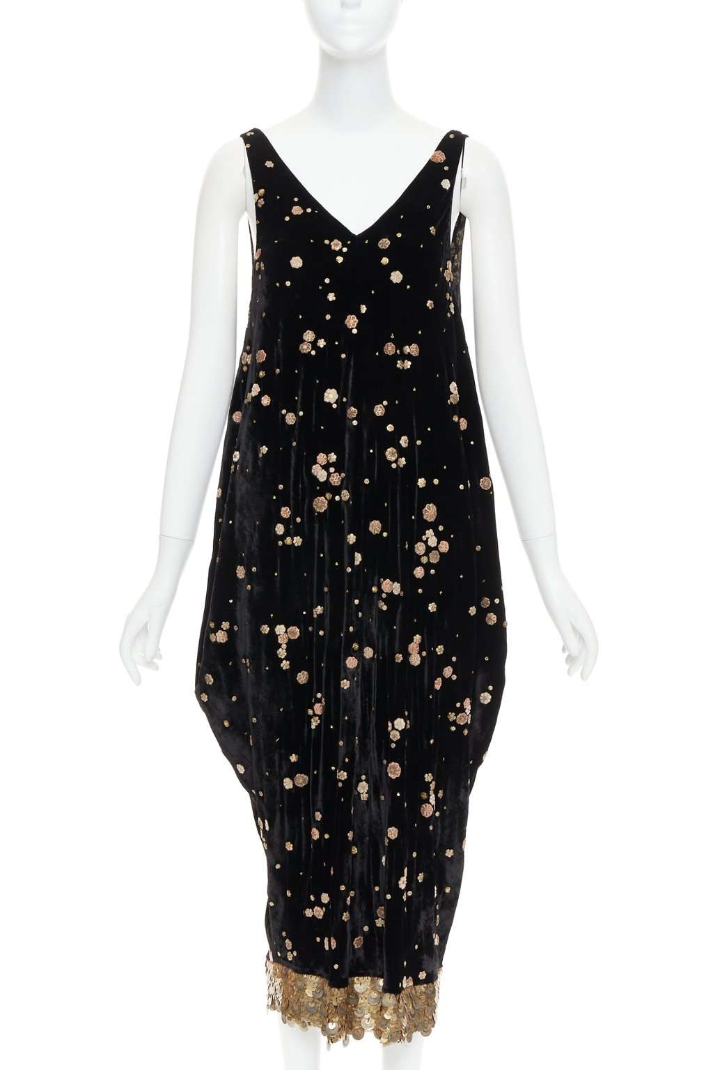 Sabyasachi Black Velvet Dress Black Velvet Very good condition - Front View