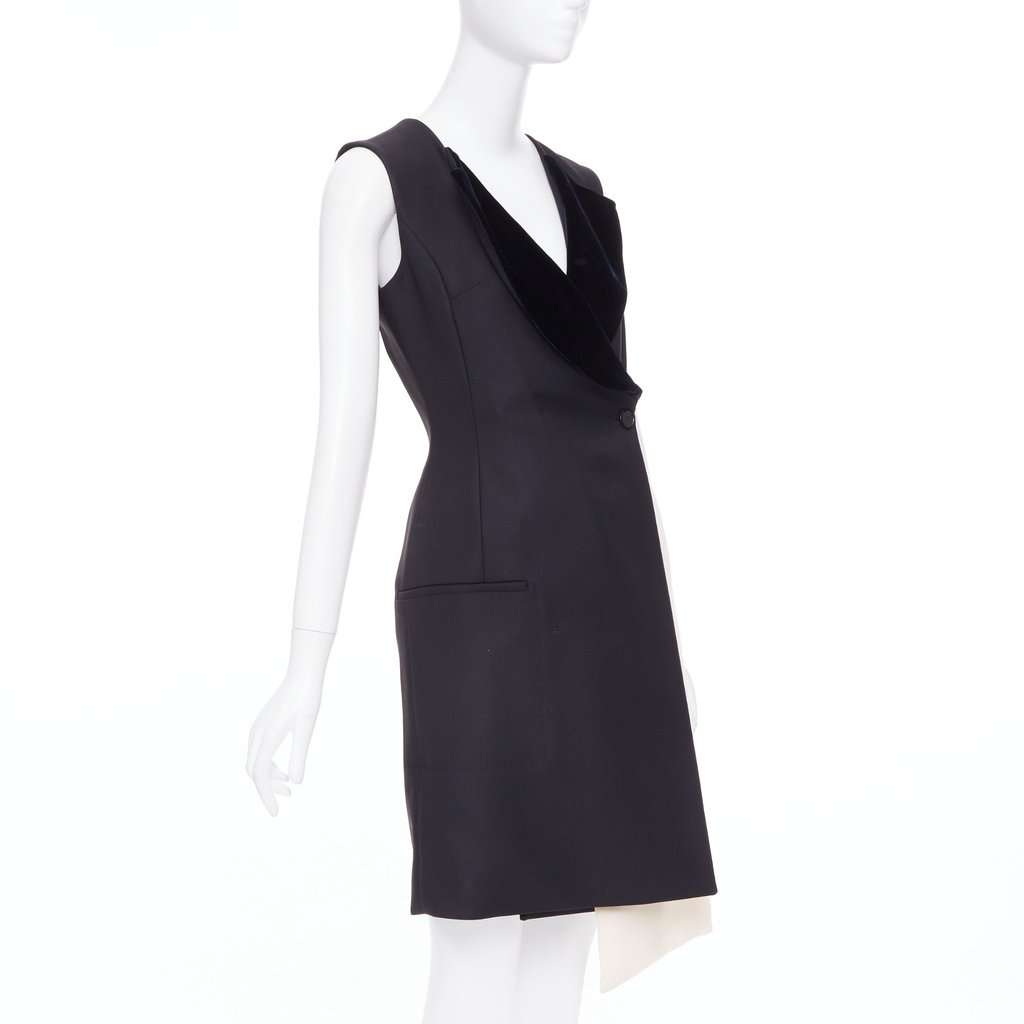 Dior Black Wool Dress Black Wool Very good condition - Model View