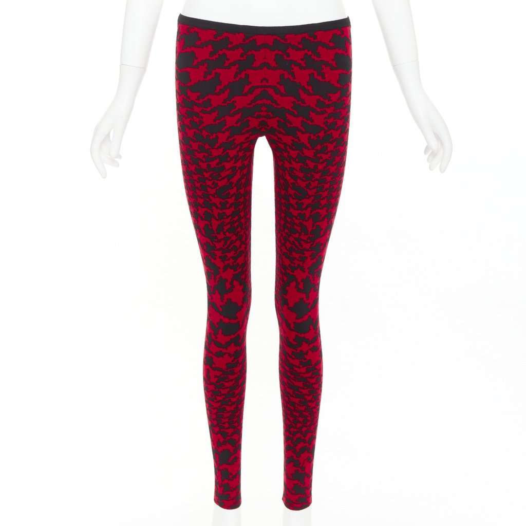 Alexander McQueen Red Wool Trouser Red Wool Very good condition - Front View