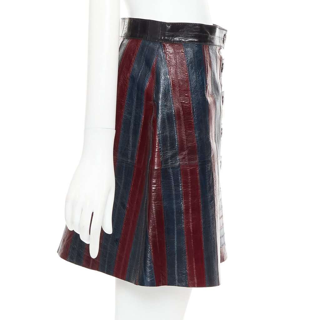 Louis Vuitton Burgundy Leather Skirt Burgundy Leather Very good condition - Model View