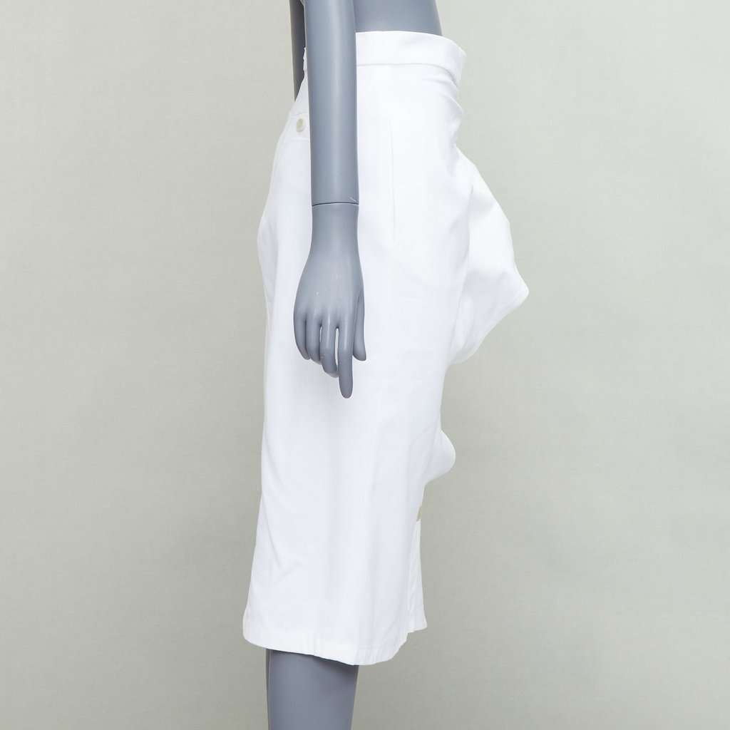 Max Mara Ruffle Button Skirt White Cotton Good condition - Model View