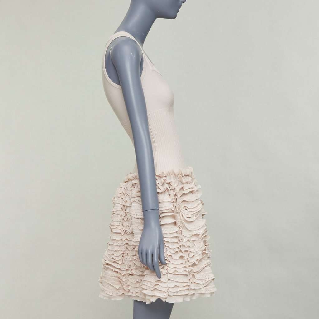 Alaïa Beige Wool Dress Beige Wool Very good condition - Model View