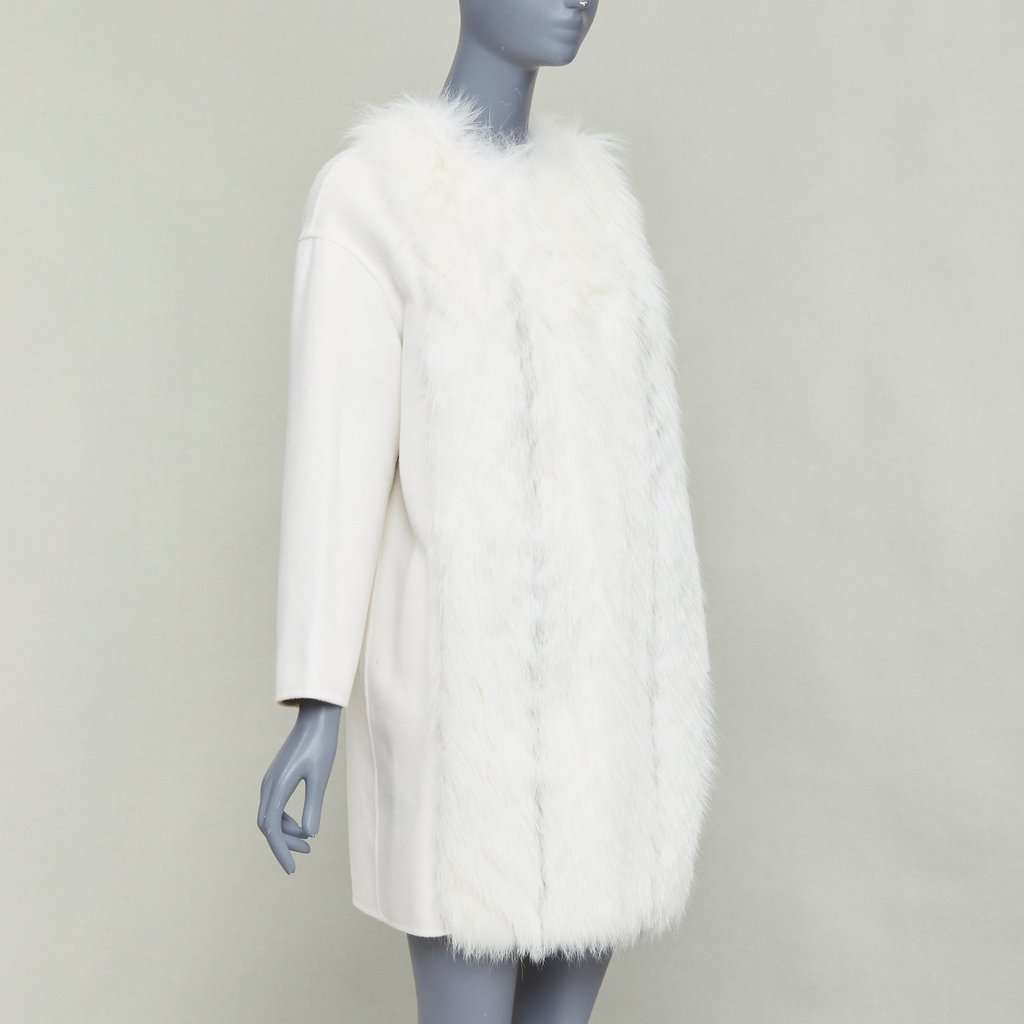 Fendi Ecru Cashmere Coat Ecru Cashmere Very good condition - Model View