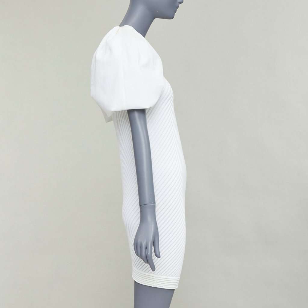 Chanel Ecru Cotton Dress Ecru Cotton Very good condition - Model View