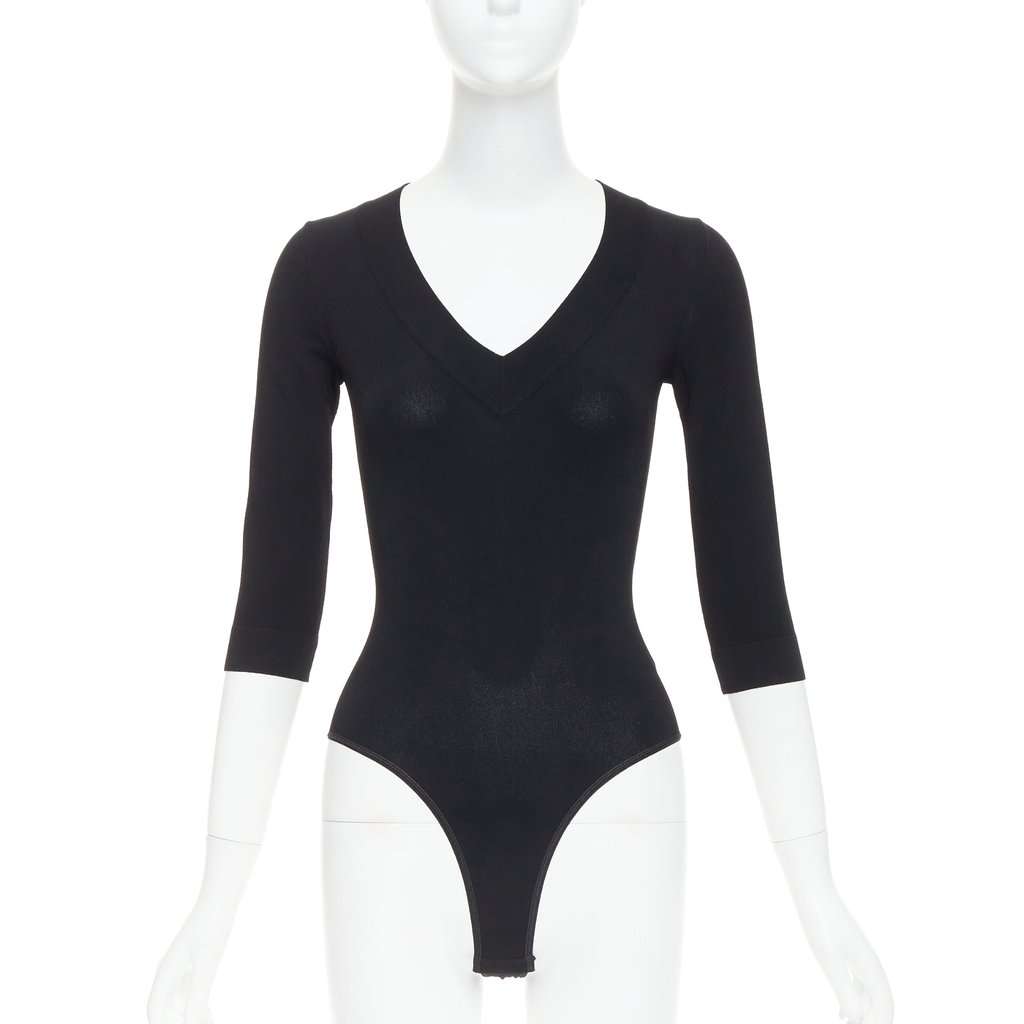 Alaïa Black Viscose Knitwear Black Viscose Very good condition - Front View