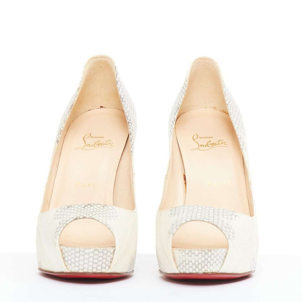 Christian Louboutin Ecru Leather Heels Ecru Leather Fair condition - Inside View