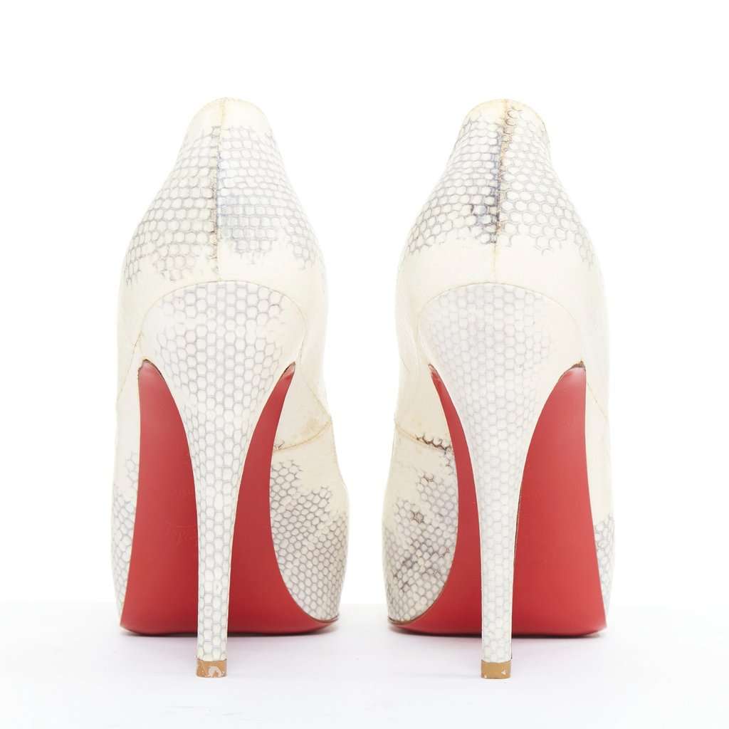Christian Louboutin Ecru Leather Heels Ecru Leather Fair condition - Box View