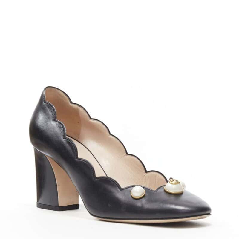 Gucci Pearl Chunky Pumps Black Leather Very good condition - Back View