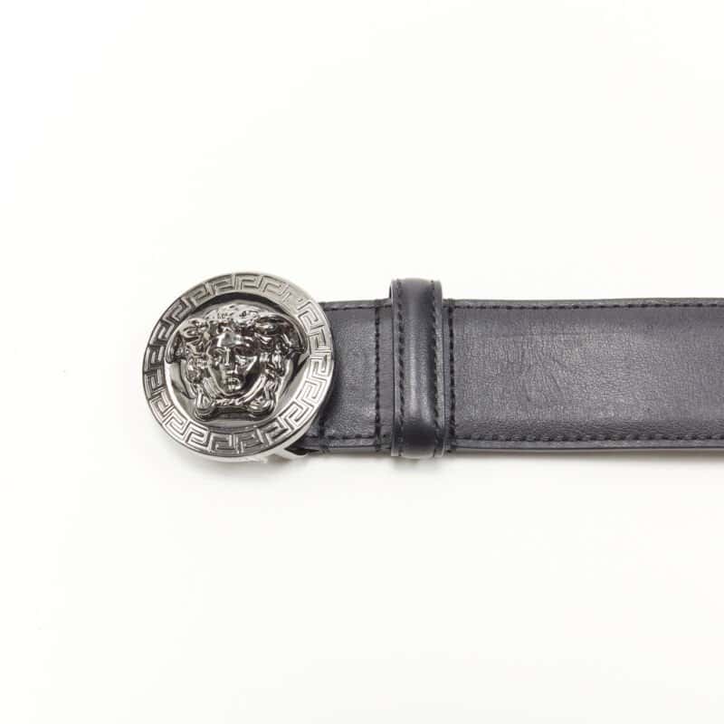 Versace Gold Chunky Chain Belt Black Leather Never worn - Box View