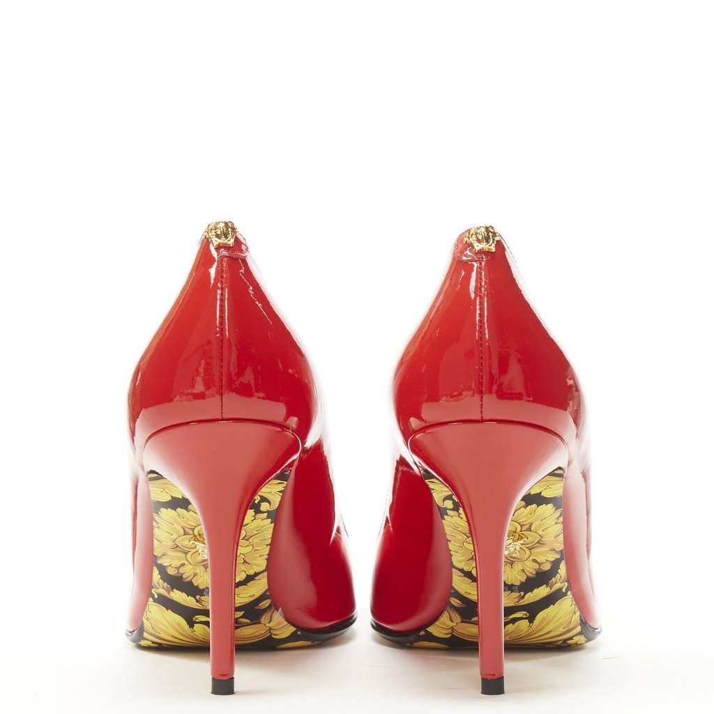 Versace DST037M DVE21 K5NOH Red Never worn - Box View