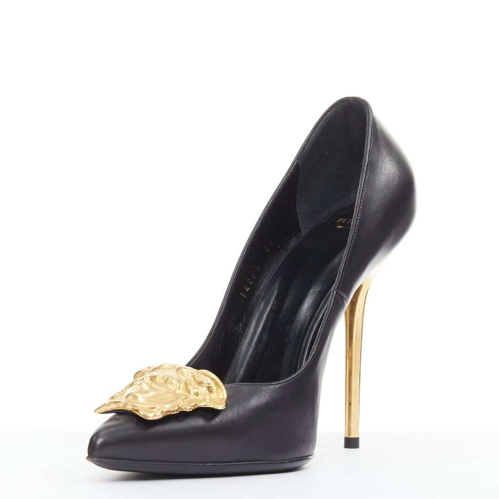 Versace Black Leather Heels Black Leather Good condition - Model View