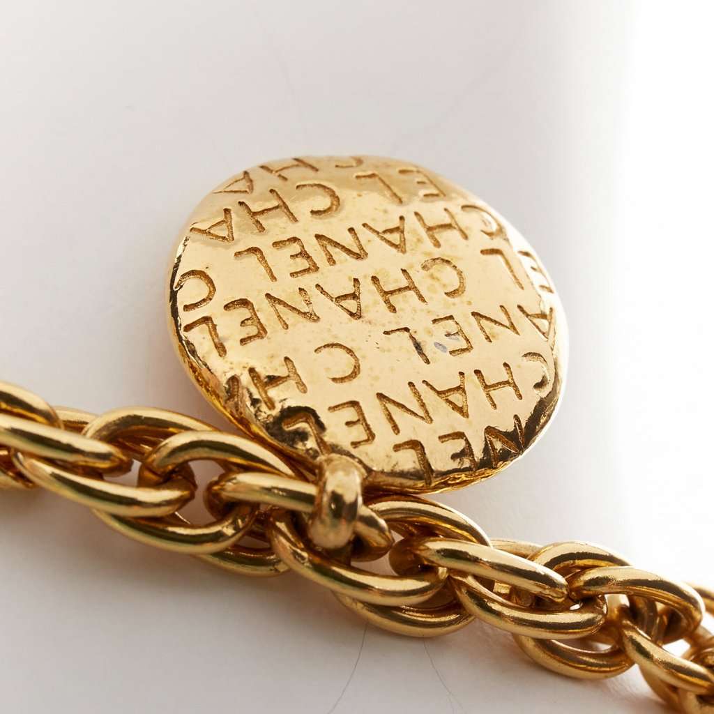 Chanel Gold Metal Necklace Gold Metal Very good condition - Back View
