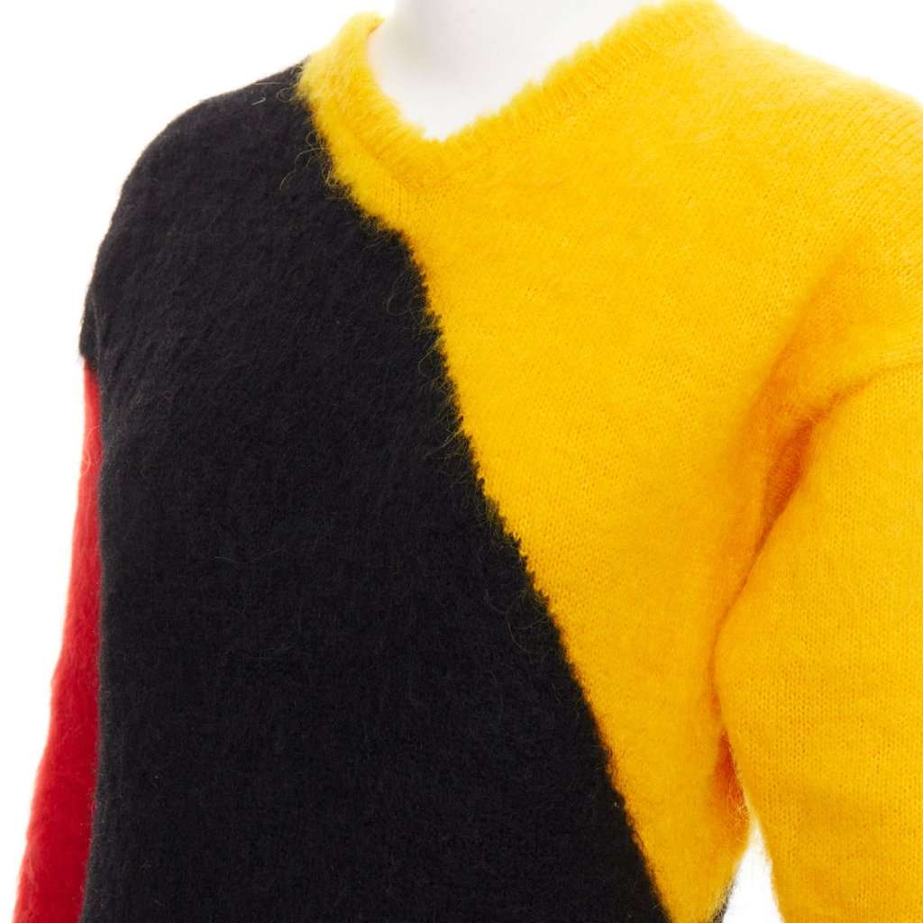 Unsigned Yellow Wool Dress Yellow Wool Fair condition - Back View