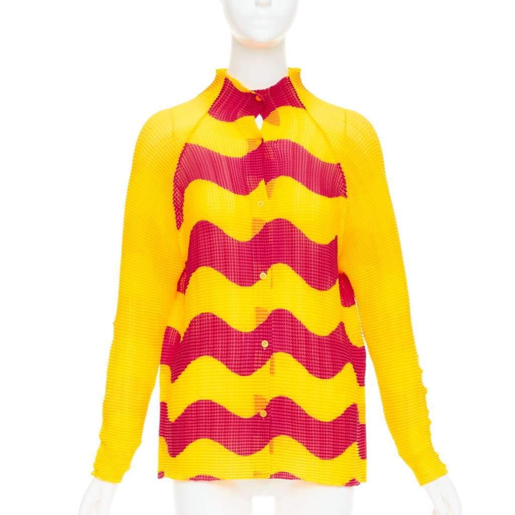 Issey Miyake Yellow Polyester Top Yellow Polyester Very good condition - Front View
