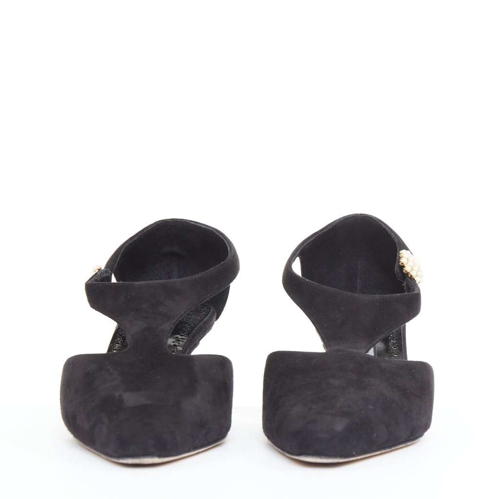 Manolo Blahnik Shufta 50 Black Suede Good condition - Model View