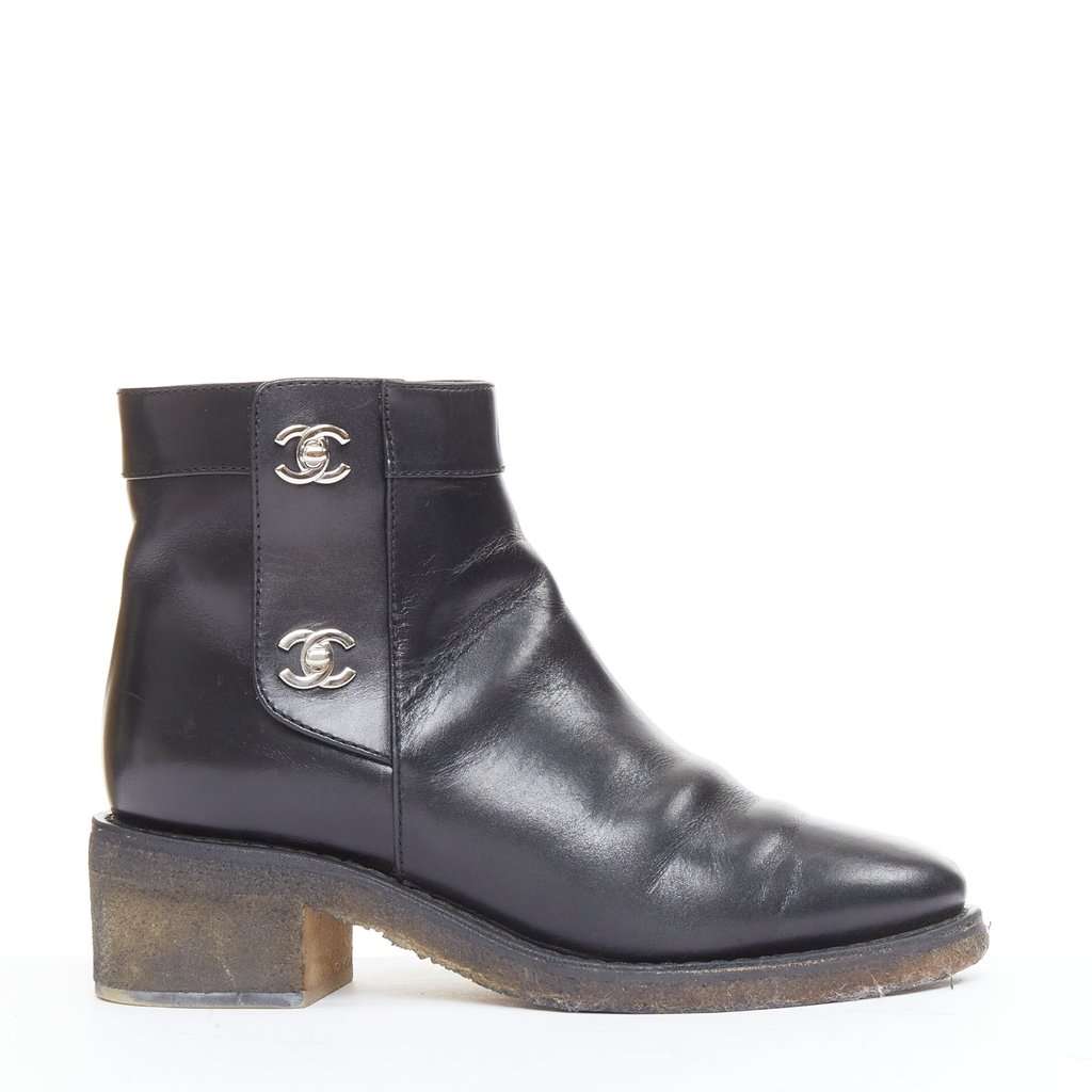 Chanel Black Leather Boots Black Leather Fair condition - Front View