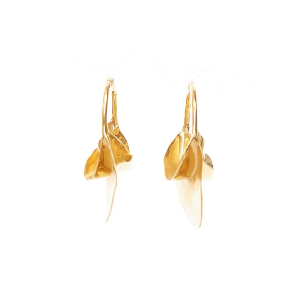 Celine wirl Large Hoop Earrings Gold Metal Very good condition - Model View