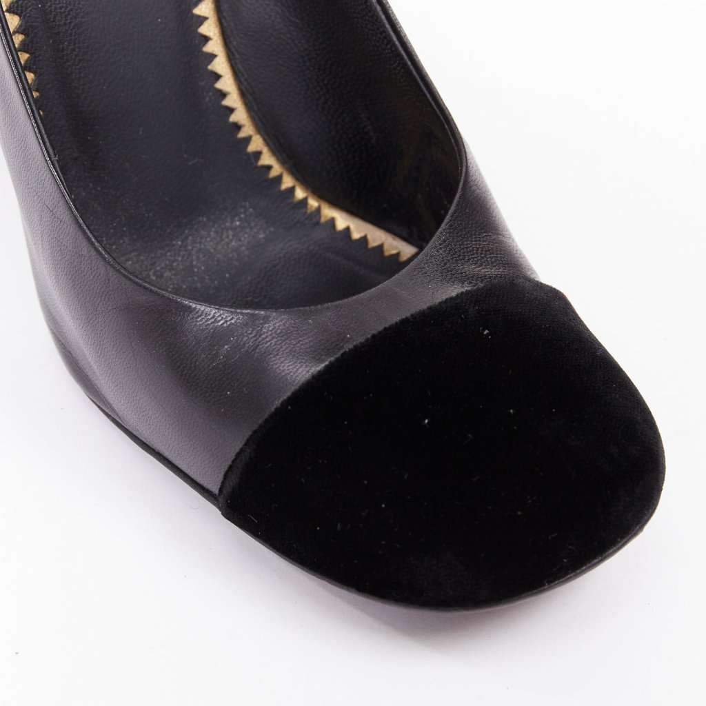 Chanel Black Leather Heels Black Leather Fair condition - Back View