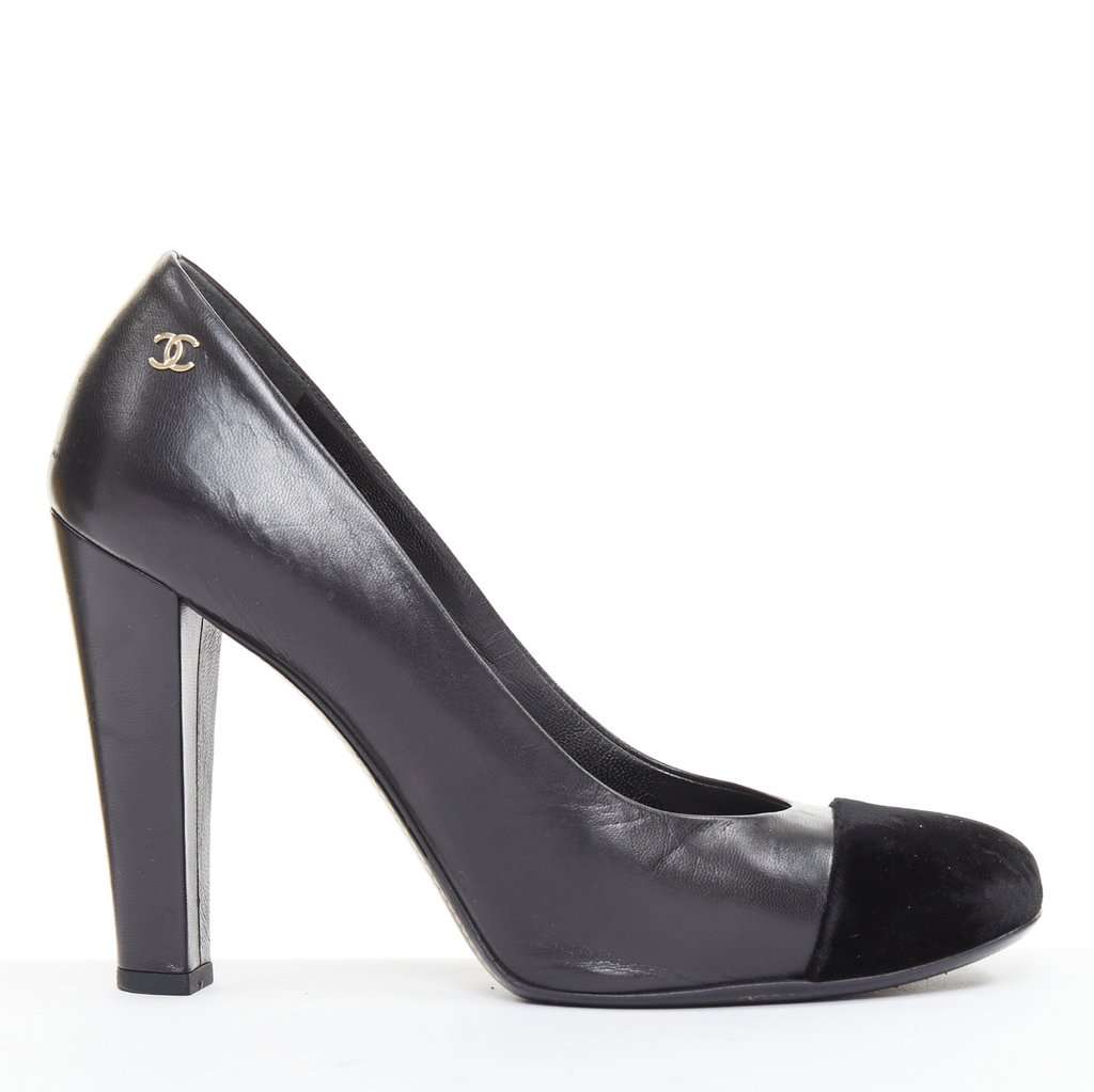 Chanel Black Leather Heels Black Leather Fair condition - Inside View