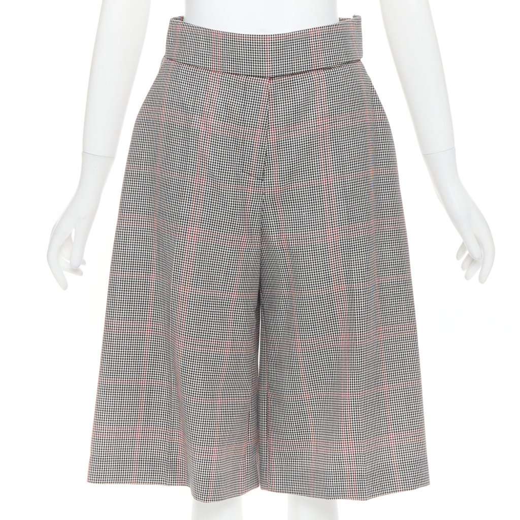 Alexandre Vauthier Grey Wool Shorts Grey Wool Very good condition - Front View