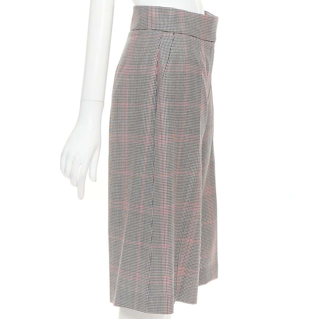 Alexandre Vauthier Grey Wool Shorts Grey Wool Very good condition - Model View