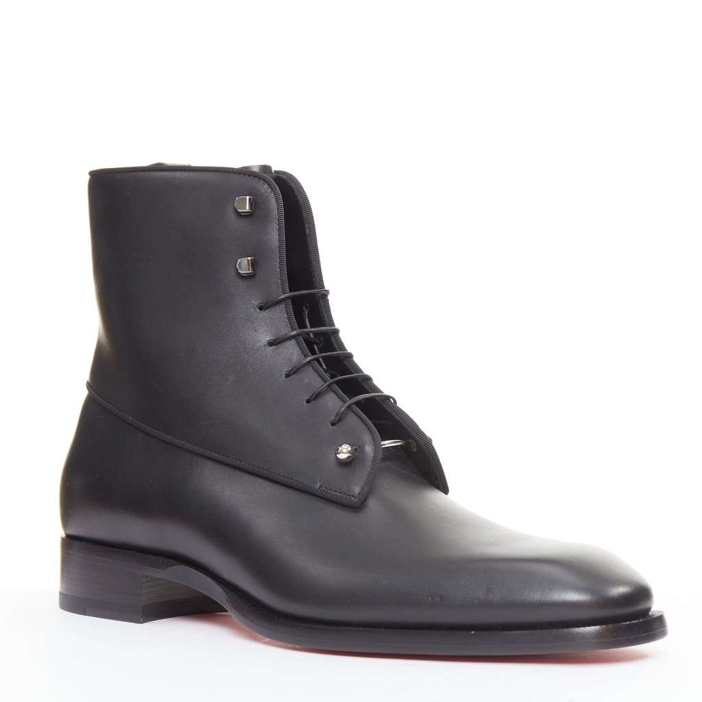 Christian Louboutin Chameliboot Flat Calf Black Leather Never worn - Front View
