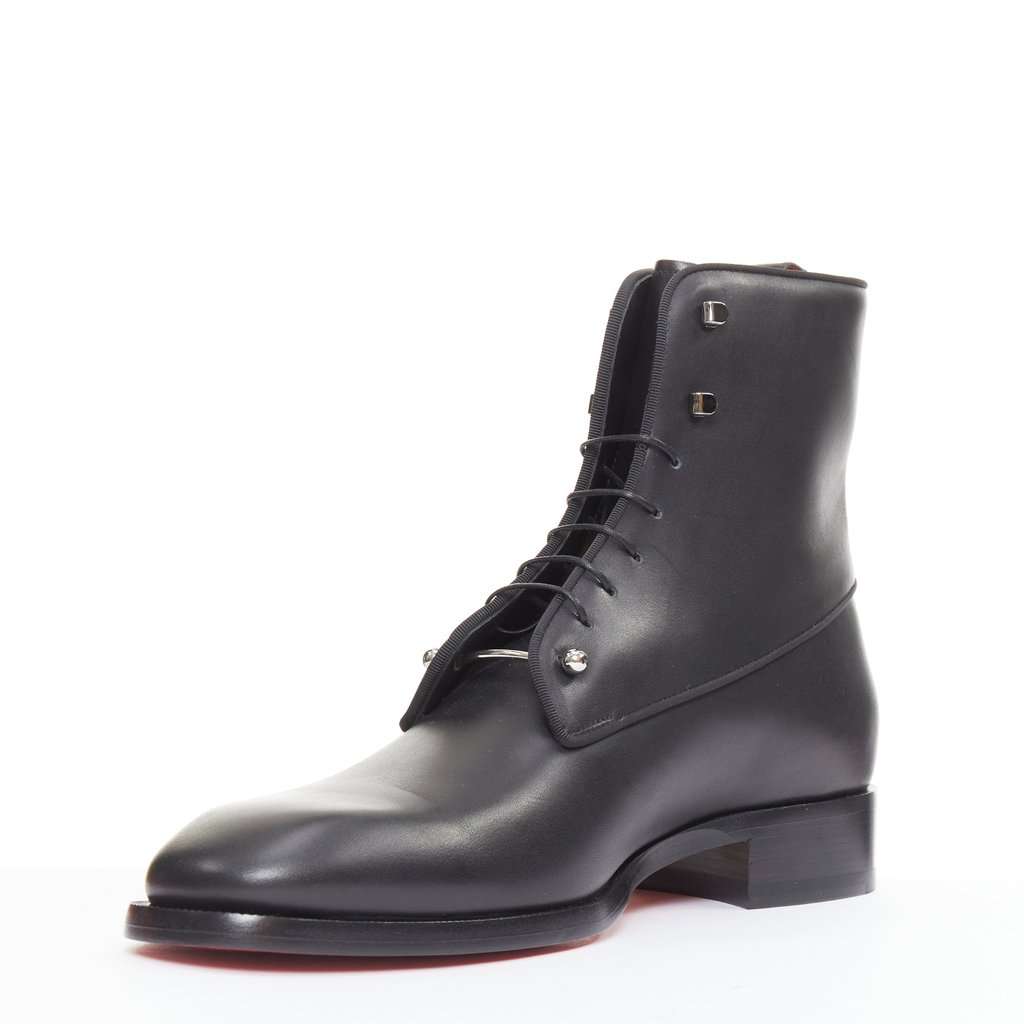 Christian Louboutin Chameliboot Flat Calf Black Leather Never worn - Model View