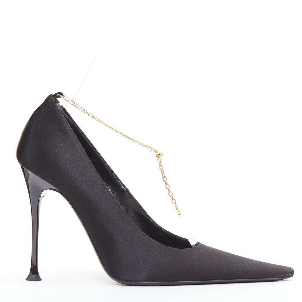 Saint Laurent Black Silk Heels Black Silk Very good condition - Front View