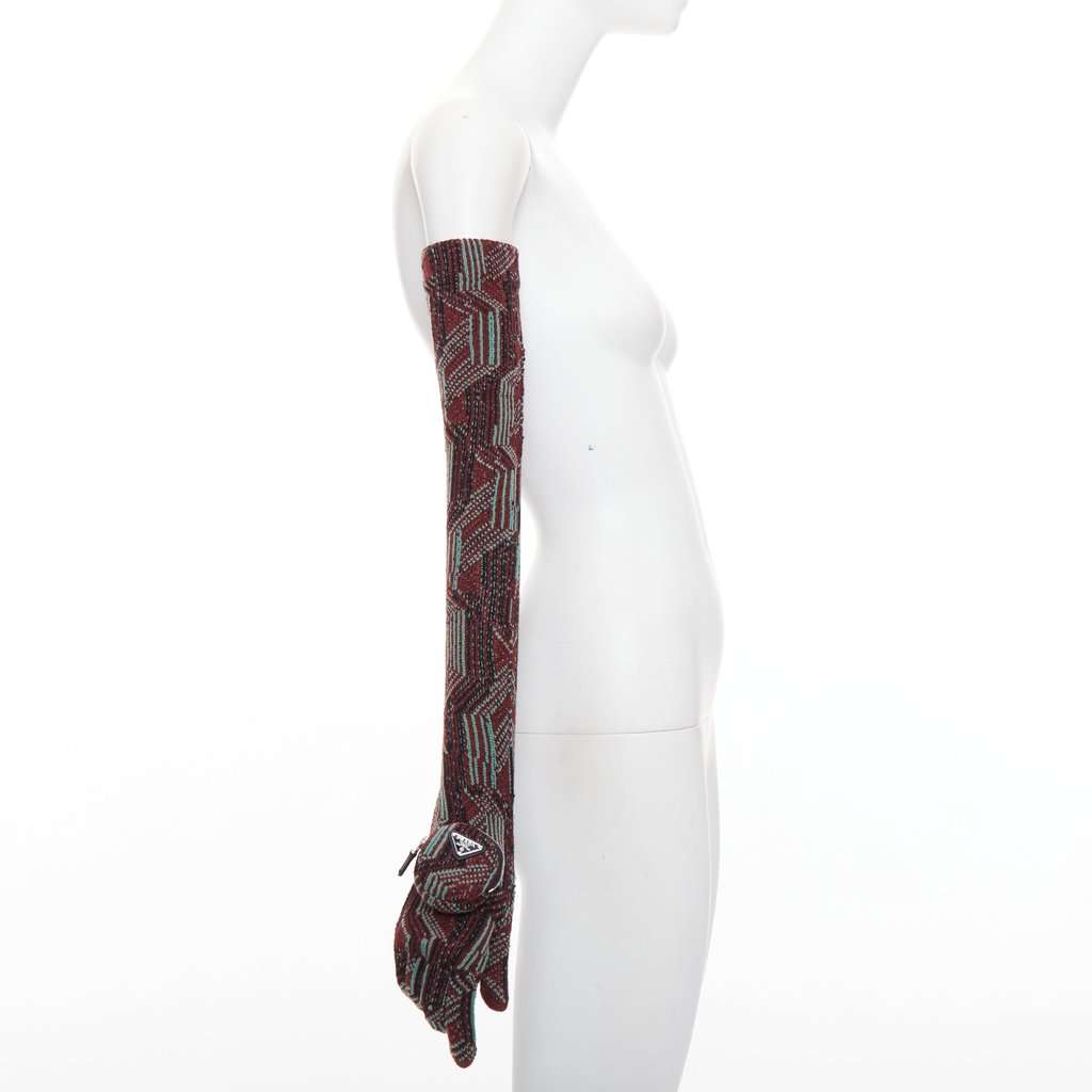 Prada Burgundy Wool Gloves Burgundy Wool Never worn, with tag - Model View