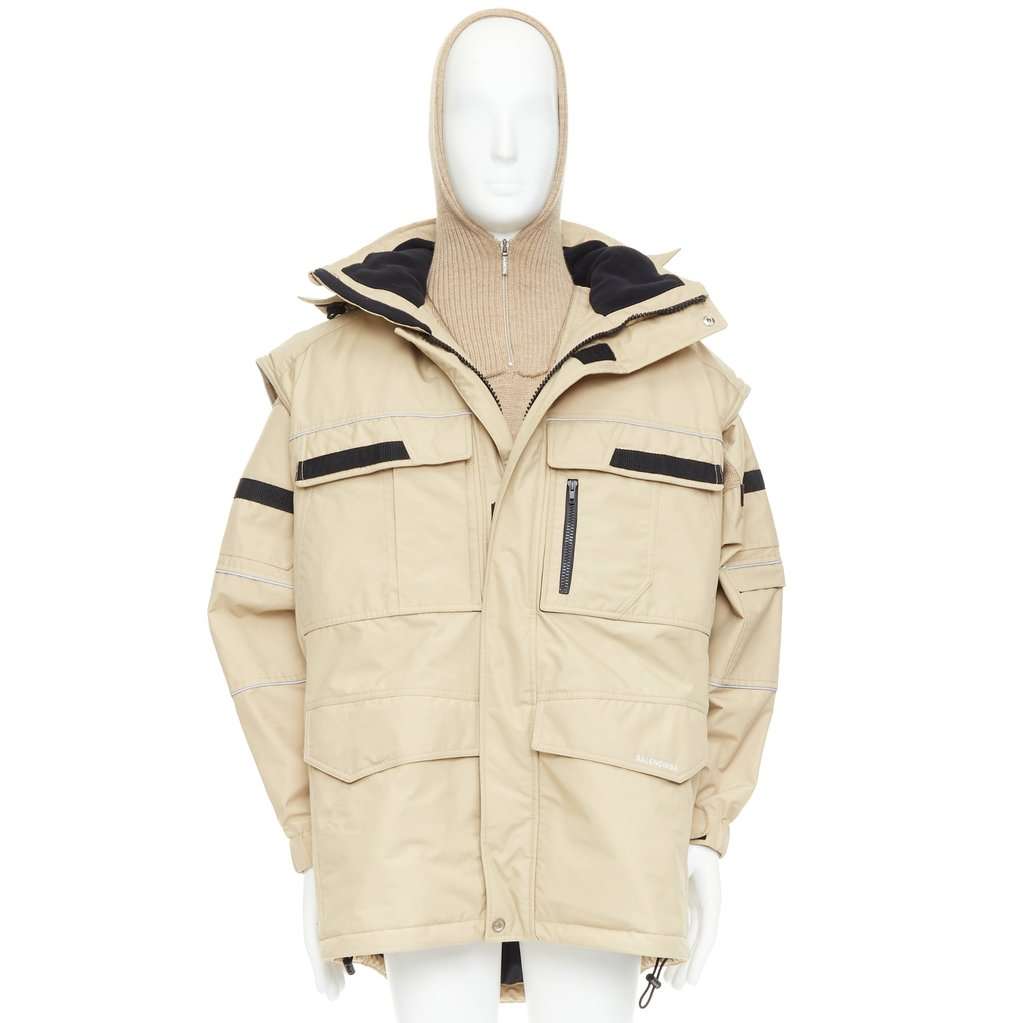 Balenciaga Beige Polyester Coat Beige Polyester Very good condition - Front View