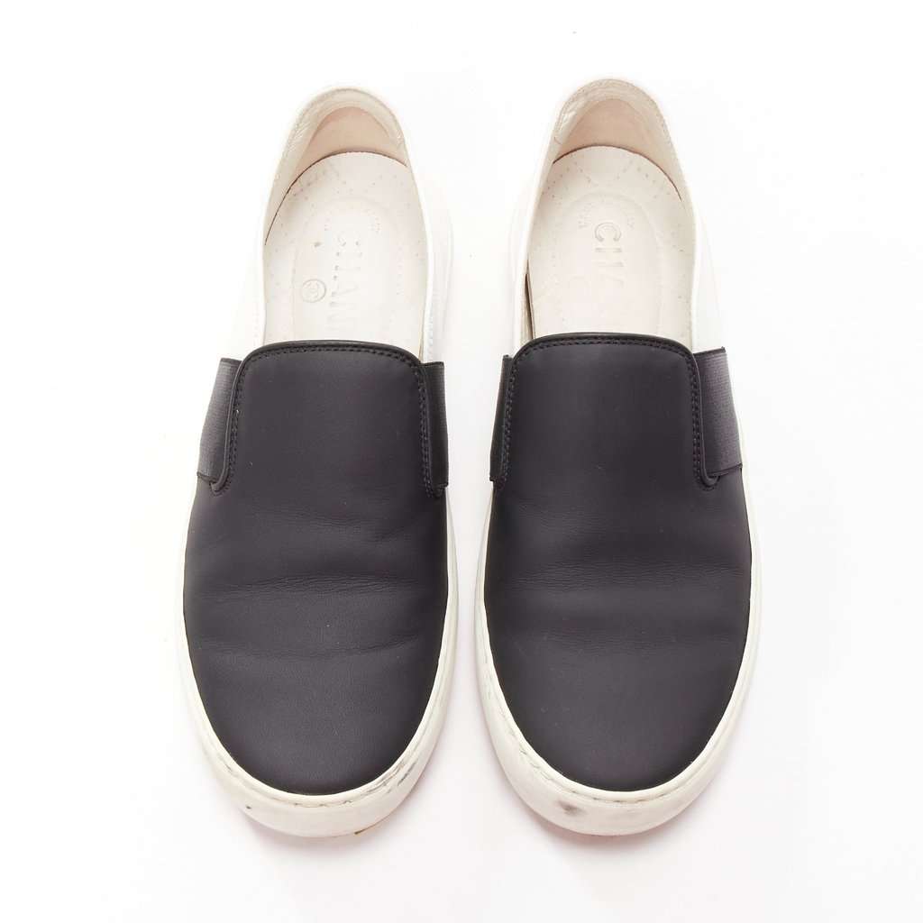 Chanel CC Logo Skates Black Leather Fair condition - Inside View