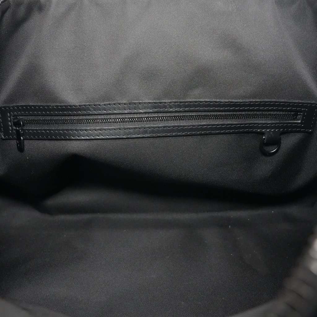 Louis Vuitton Keepall Bandouliere 50 Taurillon Black Leather Fair - Model View