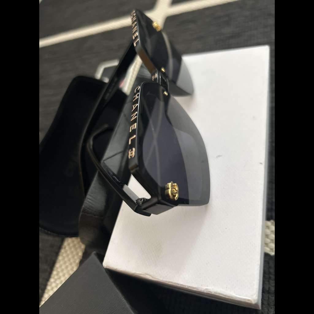 Chanel Chanel sunglasses Black Very good - Back View