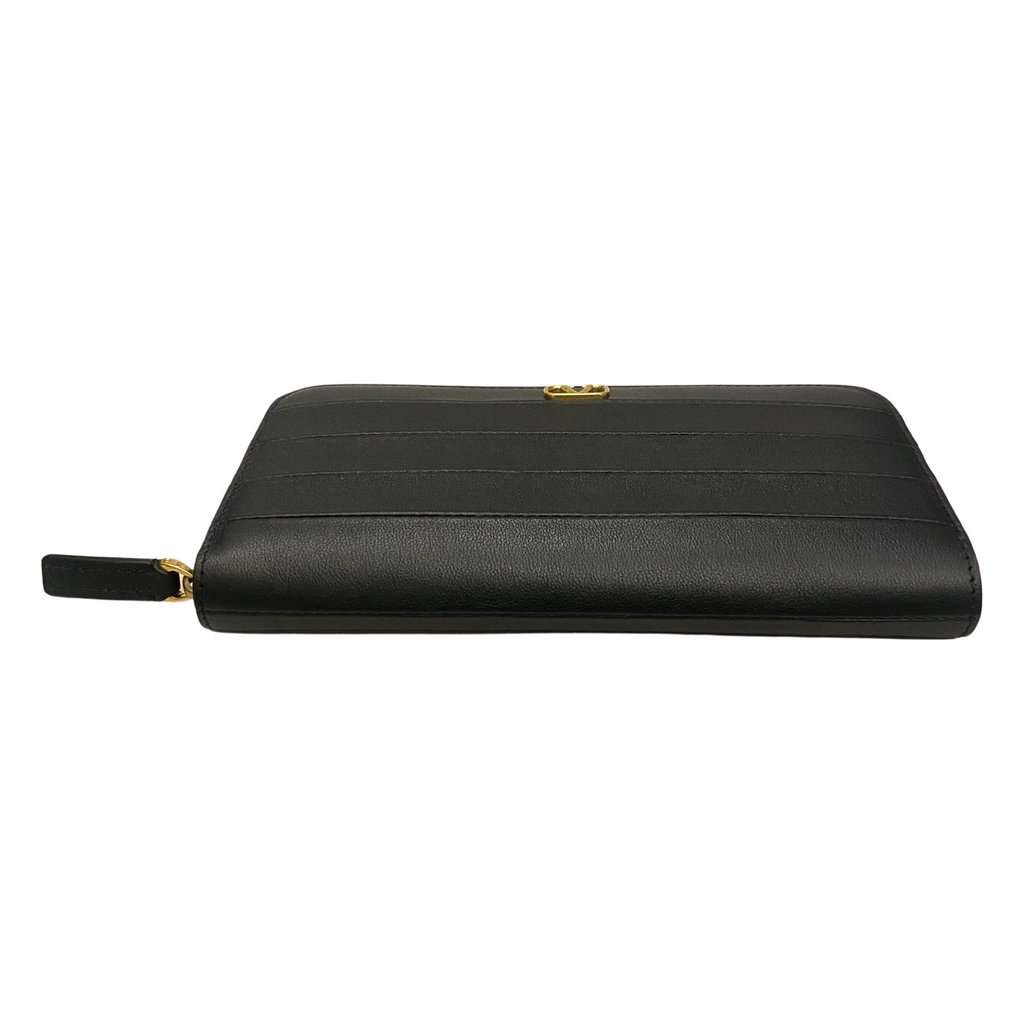 Valentino Garavani Valentino Garavani Diary Lines Black Grain Leather Zip-Around Long Wallet Black Leather Never worn - Model View