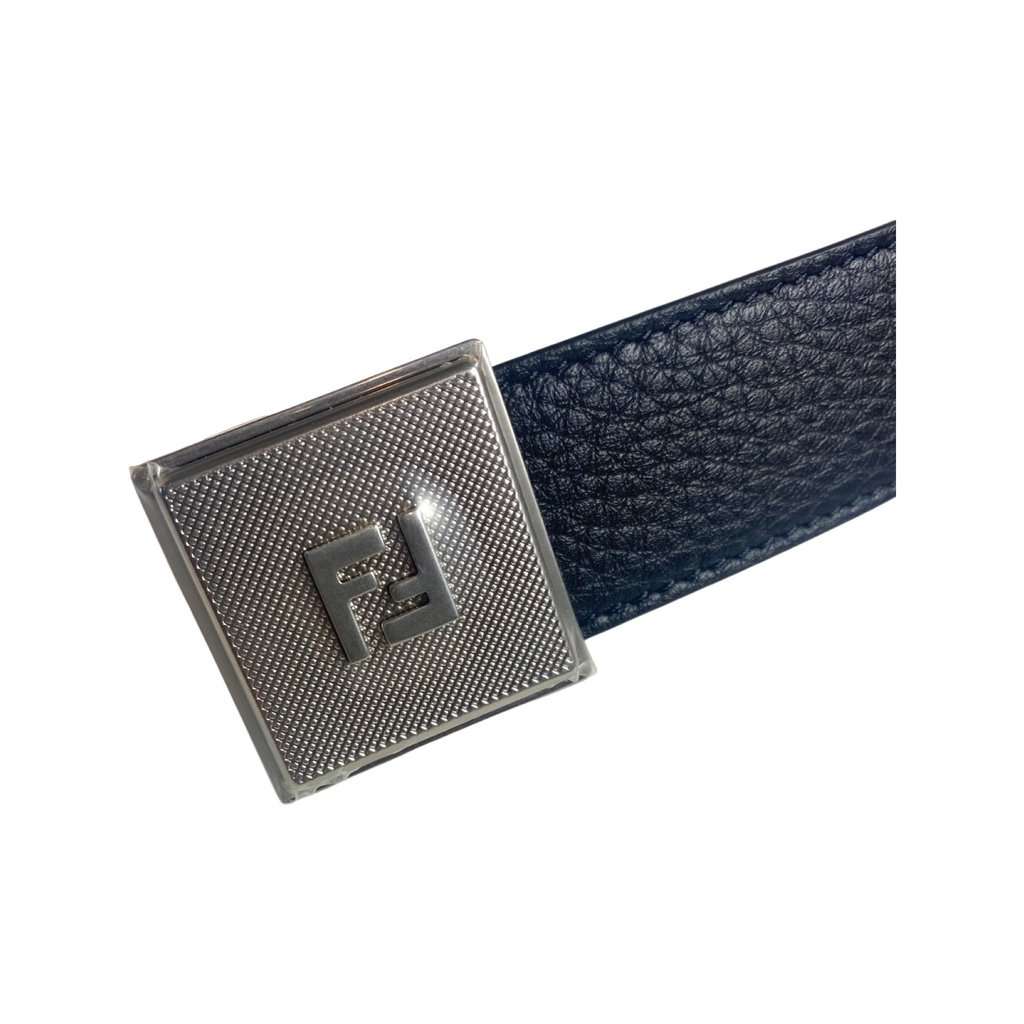 Fendi Fendi Mens Black White Reversible Grained Leather Belt 105 White Leather Never worn - Back View