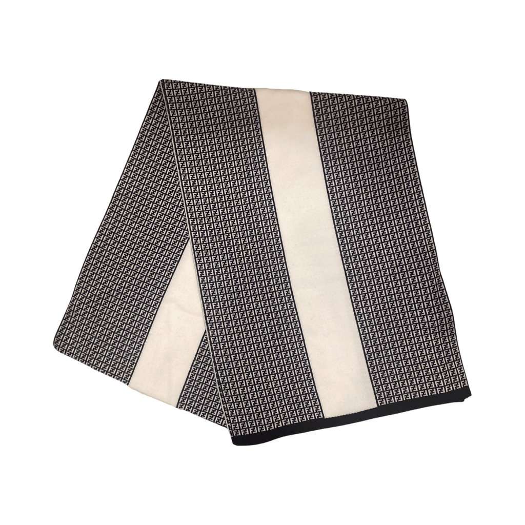 Fendi Fendi FF Print Nero and Bianco Knitted Wool Scarf Black Wool Never worn - Front View