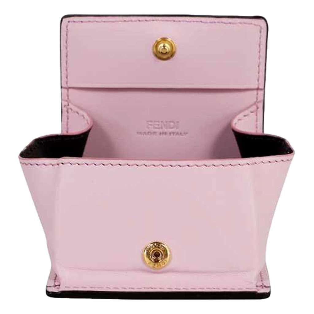 Fendi Fendi Calf Leather F logo Lavanda Pink Leather Coin Pink Leather Never worn - Model View