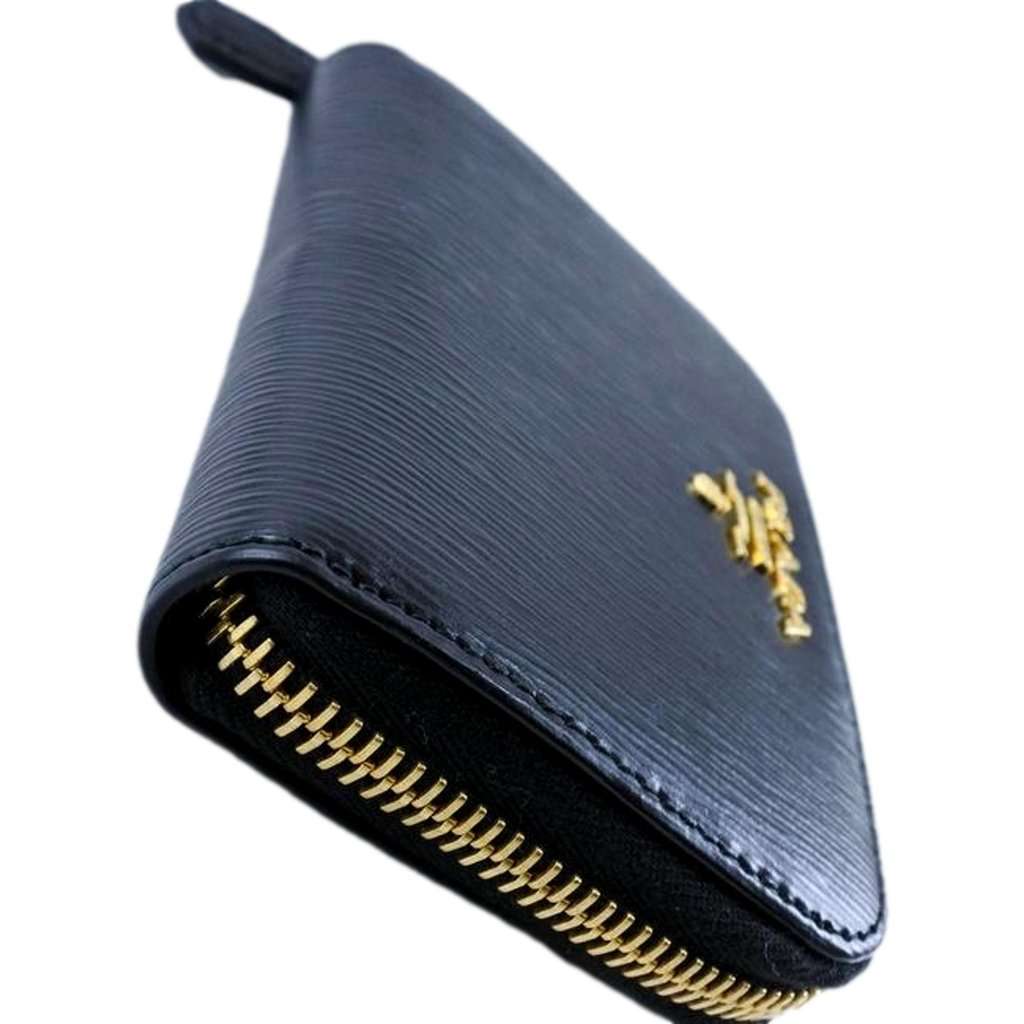 Prada Prada Black Vitello Leather Gold Zip Coin Purse Wallet Black Leather Never worn - Model View