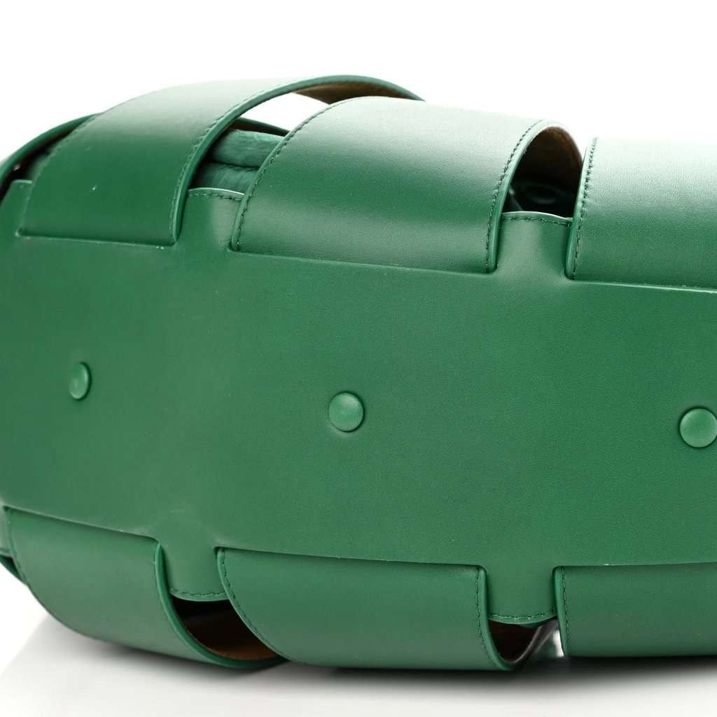 Bottega Veneta Bottega Veneta The Shell Bag Racing Green French Calfskin Shoulder Bag Green Leather Never worn - Box View