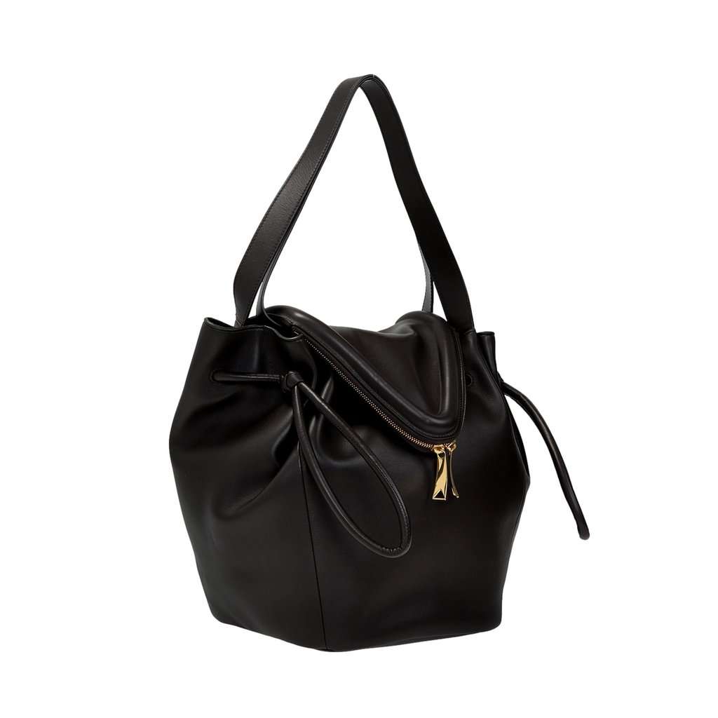 Bottega Veneta Bottega Veneta Beak Large Black Calfskin Shoulder Bag Black Leather Never worn - Model View