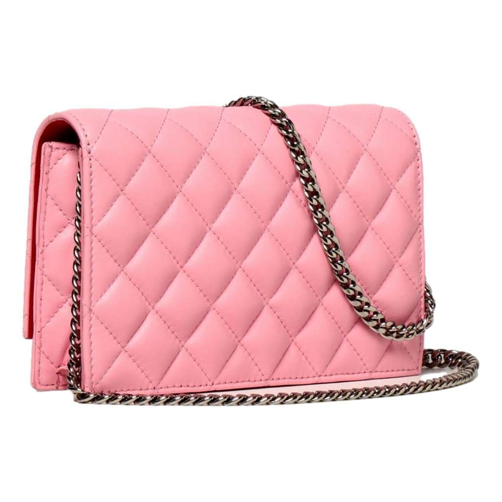 Alexander McQueen Alexander McQueen Pink Quilted Leather Skull Shoulder Bag Pink Leather Never worn - Model View
